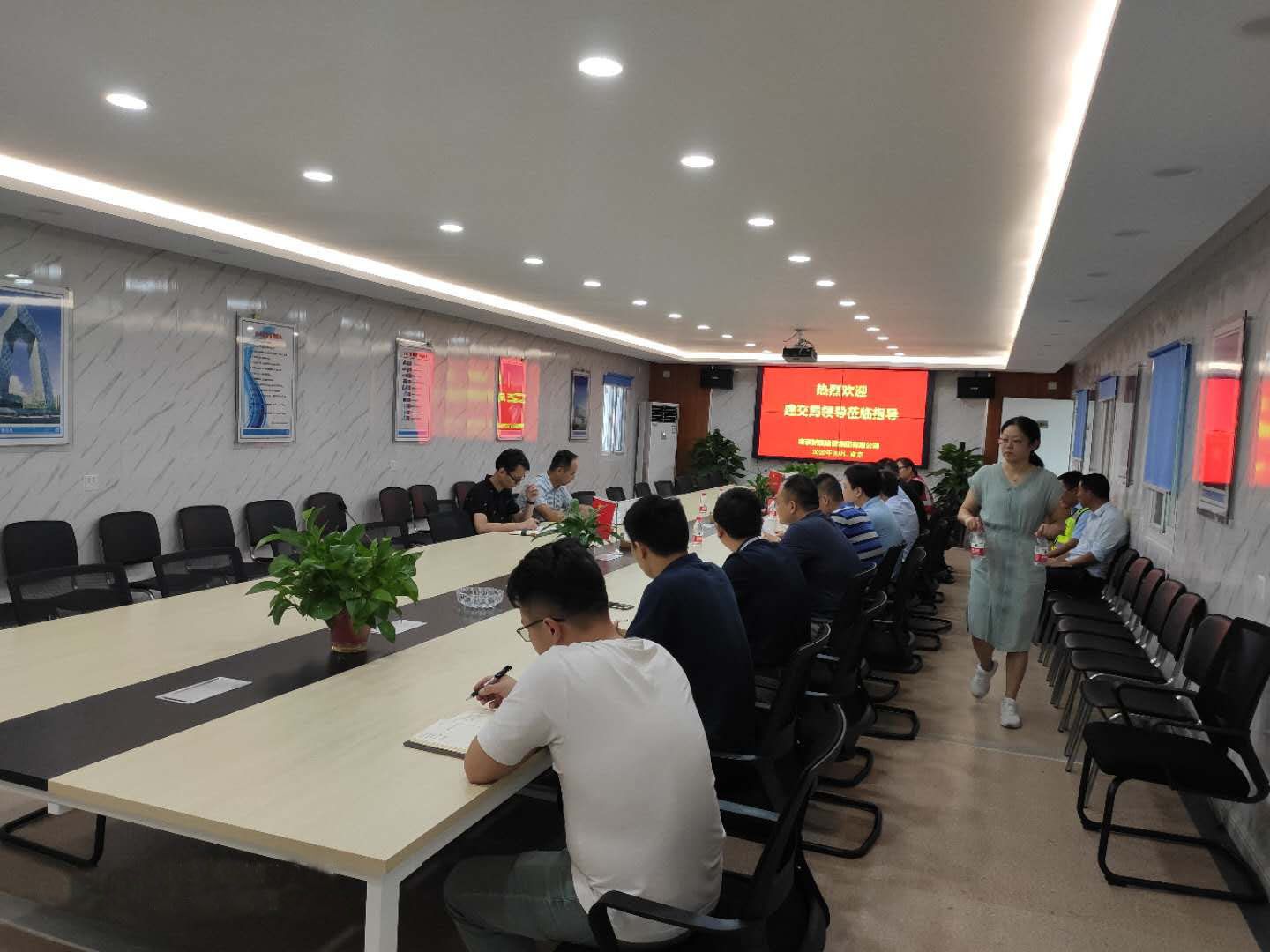 江北新区建交纪工委莅临1396me皇家世界集团建设项目开展现场清静生产督导
