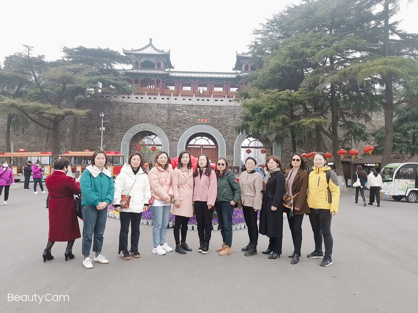 游湖赏花，快乐踏春——新北建发“三八”节游湖运动