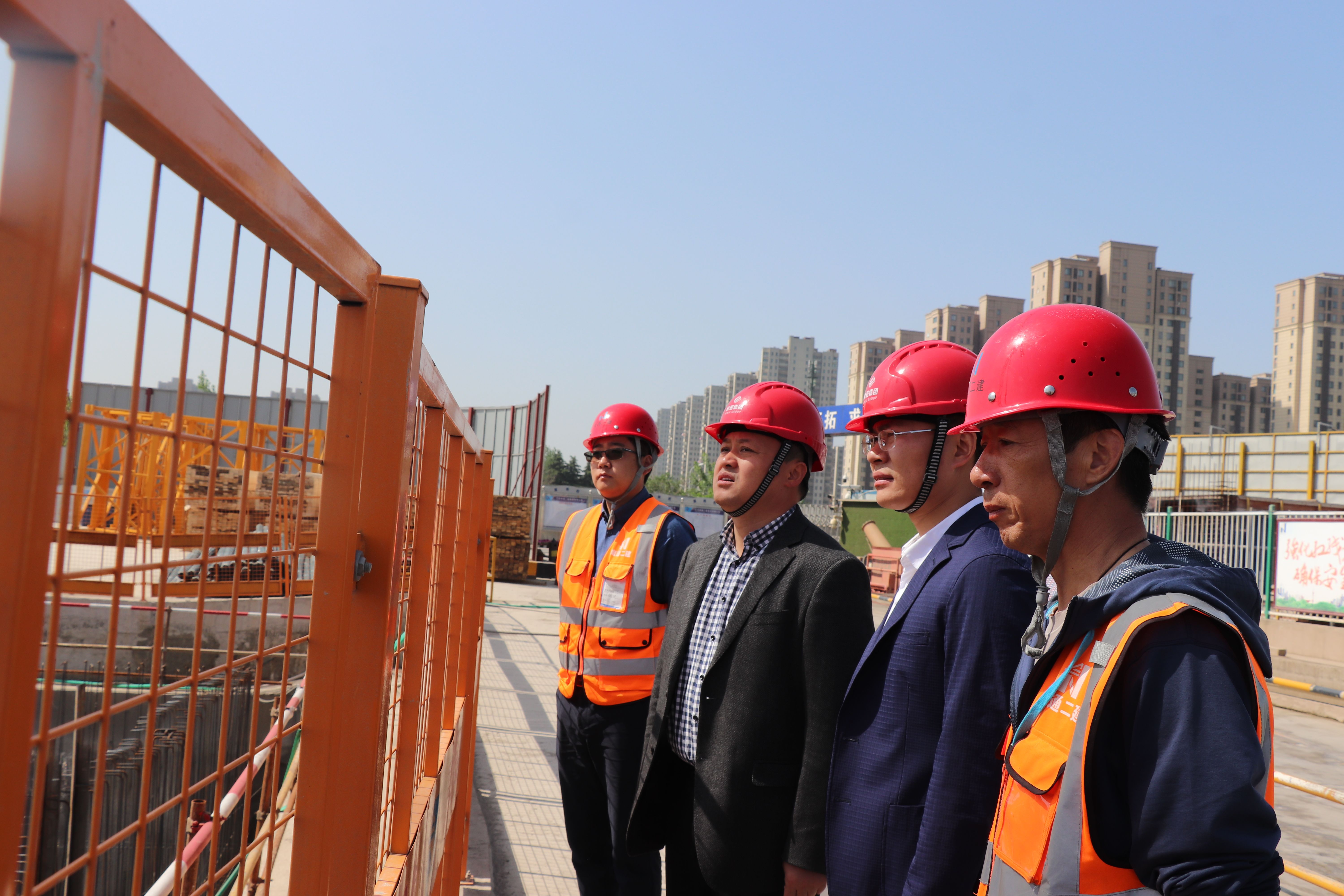 确保修建工地清静生产平稳  1396me皇家世界集团开展节前清静生产大检查